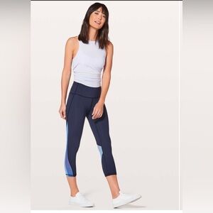 🍋Lululemon Mix & Mesh Crop *21"
Midnight Navy / Moroccan Blue / Light Horizon🍋